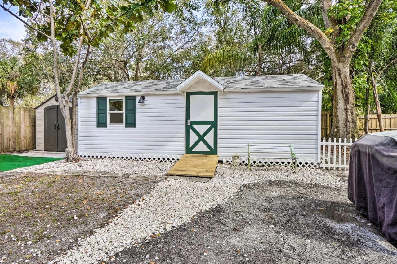 Tropical Palm Harbor Studio Walk To Gulf! Exterior photo